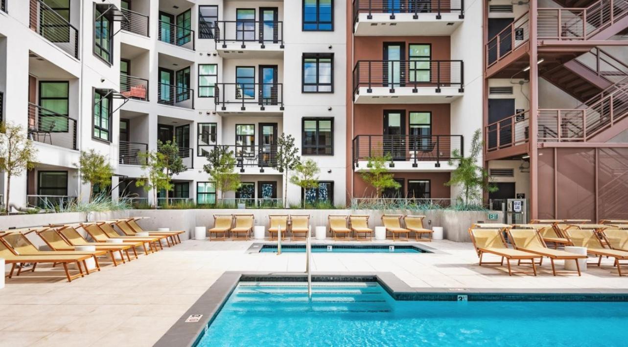 Level Hollywood — Photos 2